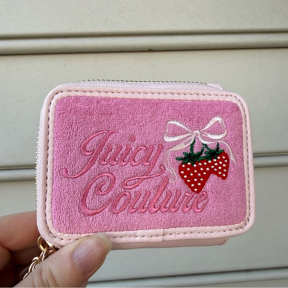 Juicy Couture terrycloth Pink Wallet with Strawberry Design coin pouch - Picture 4 of 4
